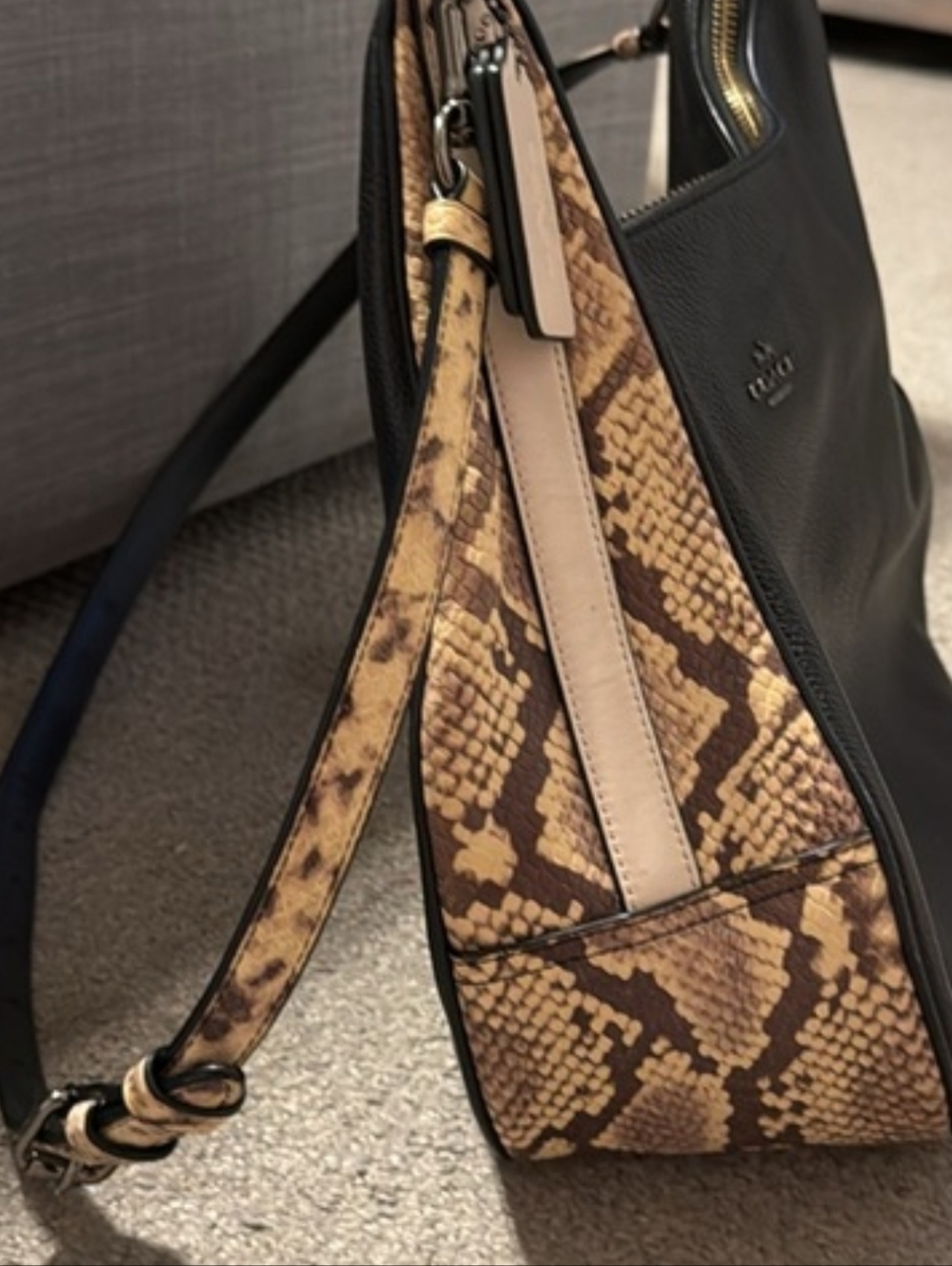 Coach Black Leather Shoulder Bag with Snake-Print Trim And Wallet - Picture 3 of 15